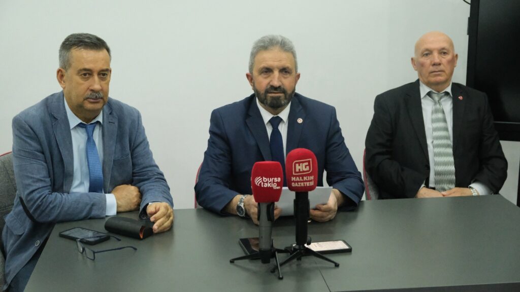 Karacabey’de Siyaset Isınıyor: Destek Var Ama Sert Uyarılar da Masada