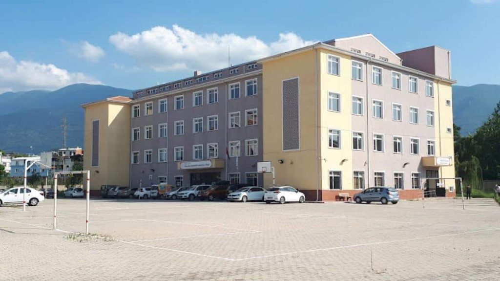 Kaşgarlı Mahmud Anadolu Lisesi Öğrencisi İnci Önder’den Dünya Kupası Şampiyonluğu