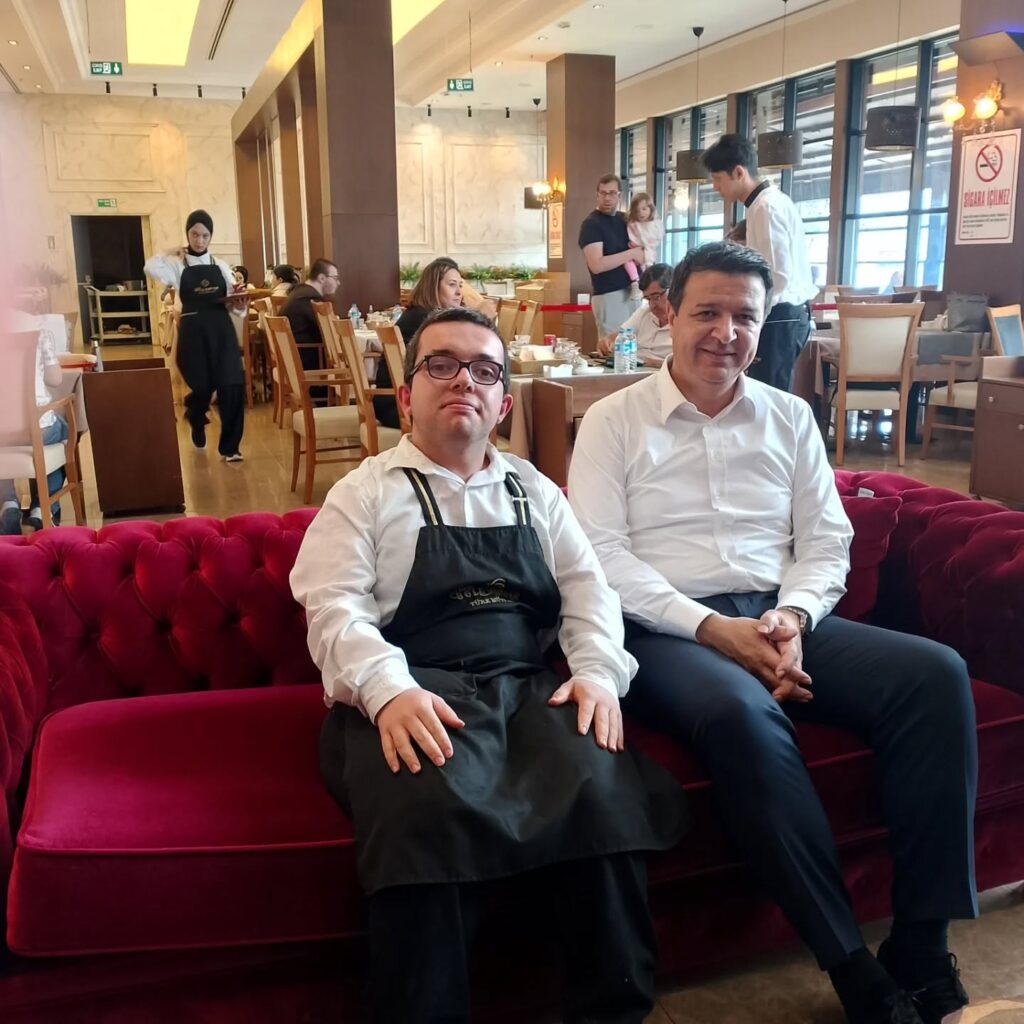 “Nazik Ziyaretleriyle Bizleri Onurlandırdı”