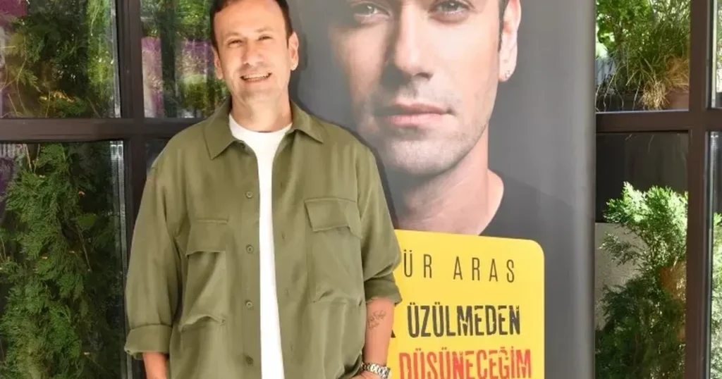 ÖZGÜR ARAS’IN 14’ÜNCÜ KİTABI “ARTIK ÜZÜLMEDEN ÖNCE DÜŞÜNECEĞİM” GÖRKEMLİ BİR DAVETLE TANITILDI
