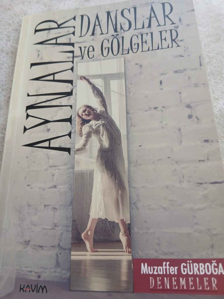 AYNALARA  BAKARKEN, DANSI ÖĞRENİRKEN, GÖLGELERLE YÜZLEŞİRKEN