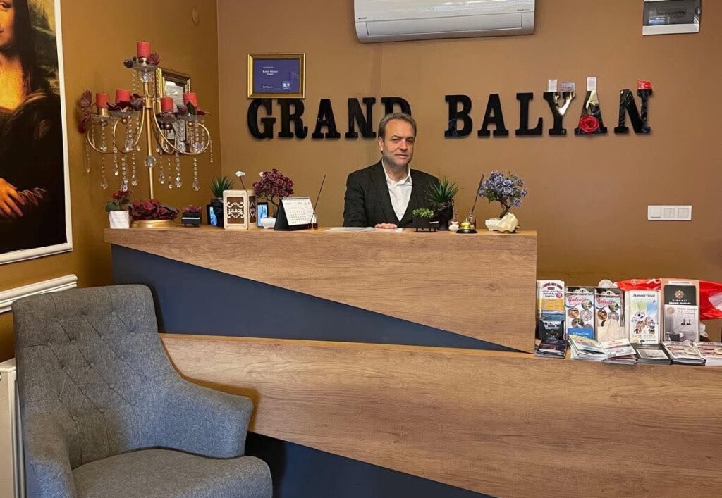 İŞ İNSANI BAYRAM FIRAT’TAN TURİZM VE TEKSTİLDE ÇİFTE BAŞARI