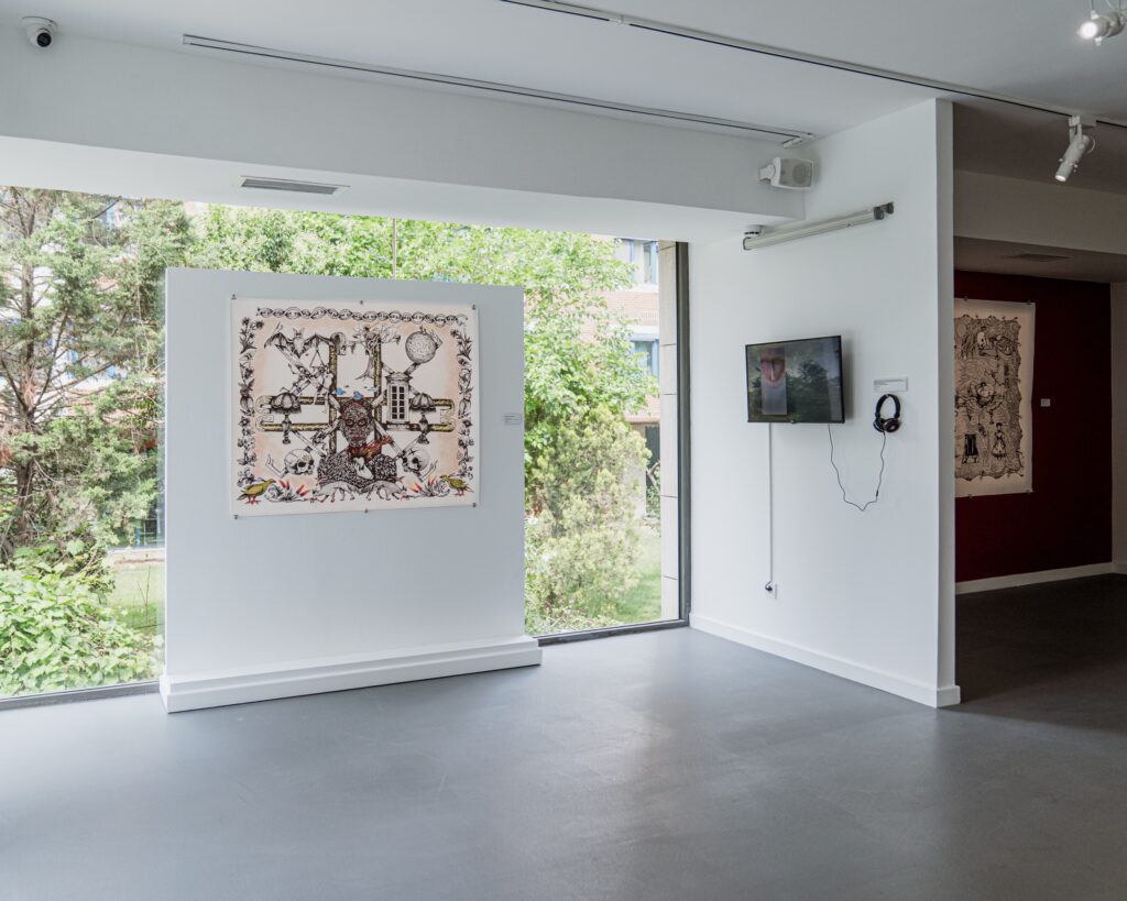 Betül Sertkaya’nın “The Habits” Adlı Sergisi 30 Ağustos’a dek  Decollage Art Space’te Ziyaret Edilebiliyor