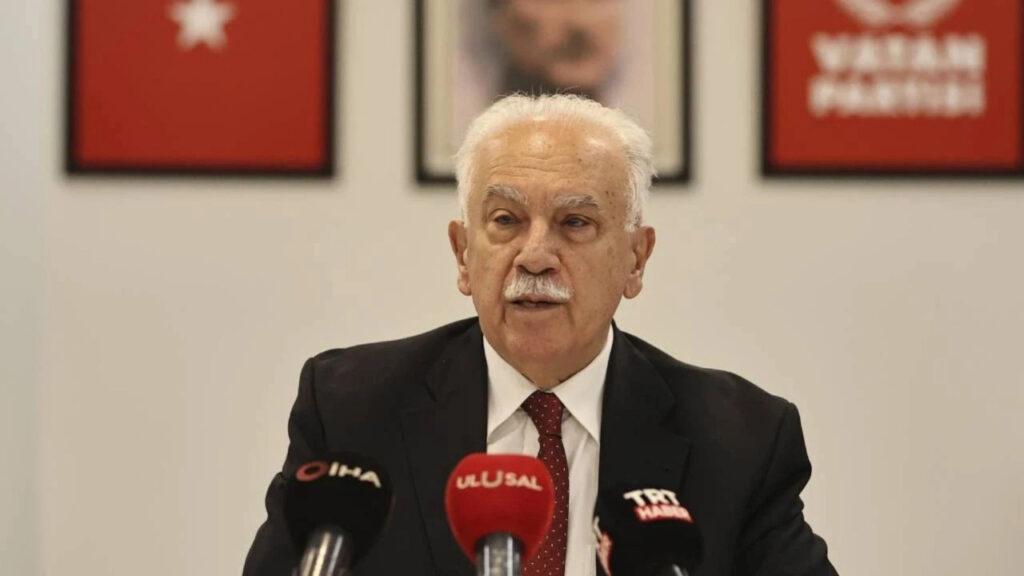 DOĞU PERİNÇEK’TEN “MEKKE SAVUNMA ANLAŞMASI” ÇIKIŞI: “İSRAİL’E KARŞI İTTİFAK İRAN, FİLİSTİN, YEMEN VE HİZBULLAH İLE OLUR”