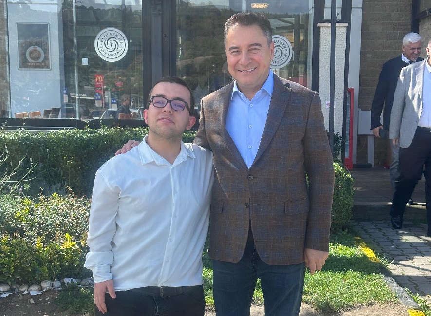 Ali Babacan, Bolu’da Yavuz Selim Ak’ı iş yerinde ziyaret etti