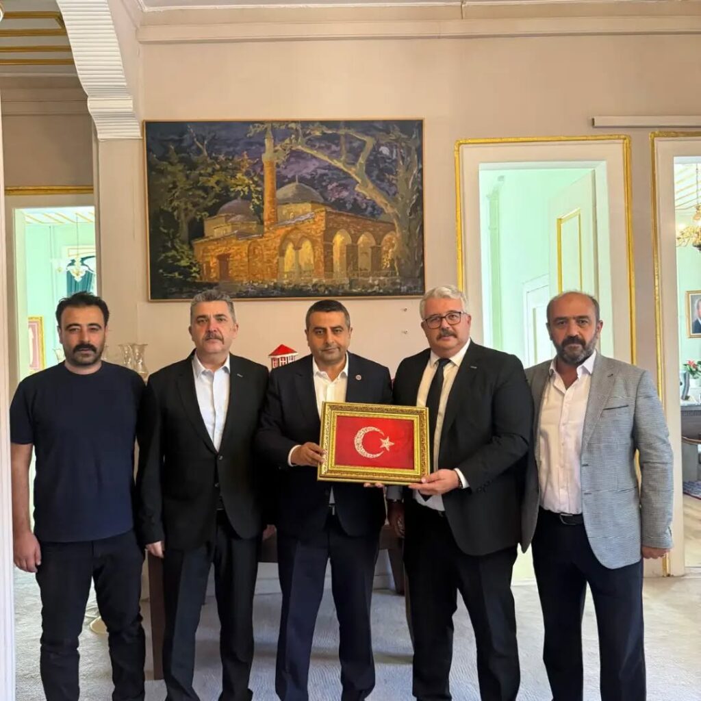 TÜRKAV Bursa Şubesi’nden Başkan Vekili İsmail Şenol’a Hayırlı Olsun Ziyareti
