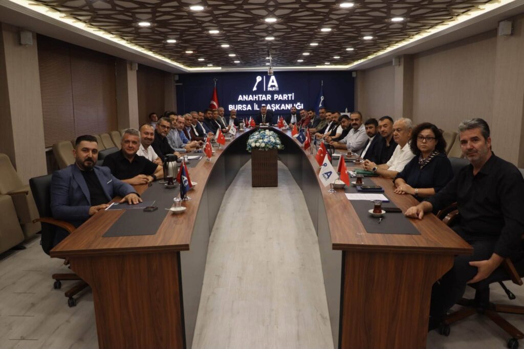 Anahtar Parti Bursa Teşkilatı, Ağıralioğlu’nun Bursa Programı İçin Sahaya İniyor