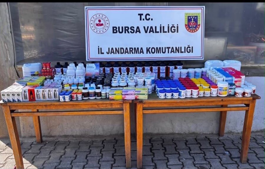 Bursa’da kaçakçılık operasyonu: 1,5 milyon liralık veteriner tıbbi kuş ilacı ele geçirildi