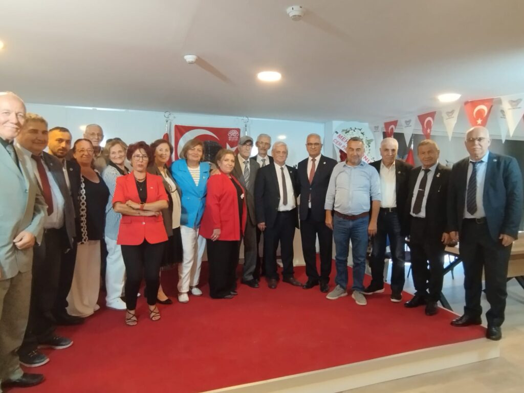 Emeklilerin siyasette yeni adres arayışı