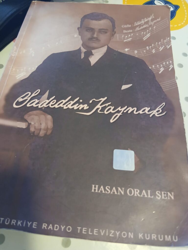 Sadettin Kaynak:  GÖNÜLLERDE YAŞAYAN BESTELERİN USTASI