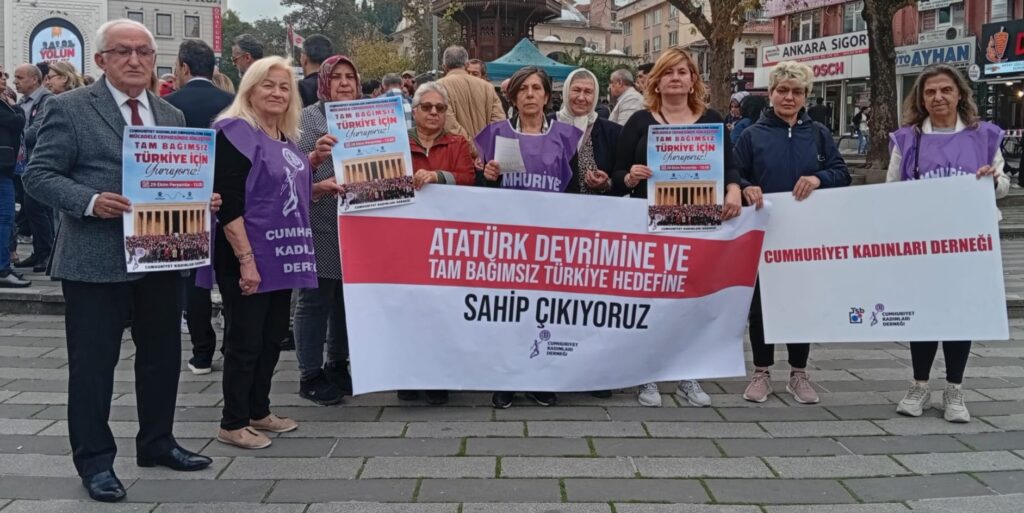 CKD OSMANGAZİ ŞUBESİ’NDEN 29 EKİM ANITKABİR YÜRÜYÜŞÜ İÇİN HAZIRLIK ÇALIŞMASI