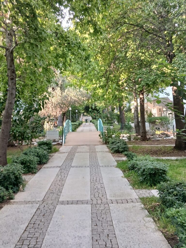BİLLURKENT’TE BİR ÇİÇEK SOKAĞI