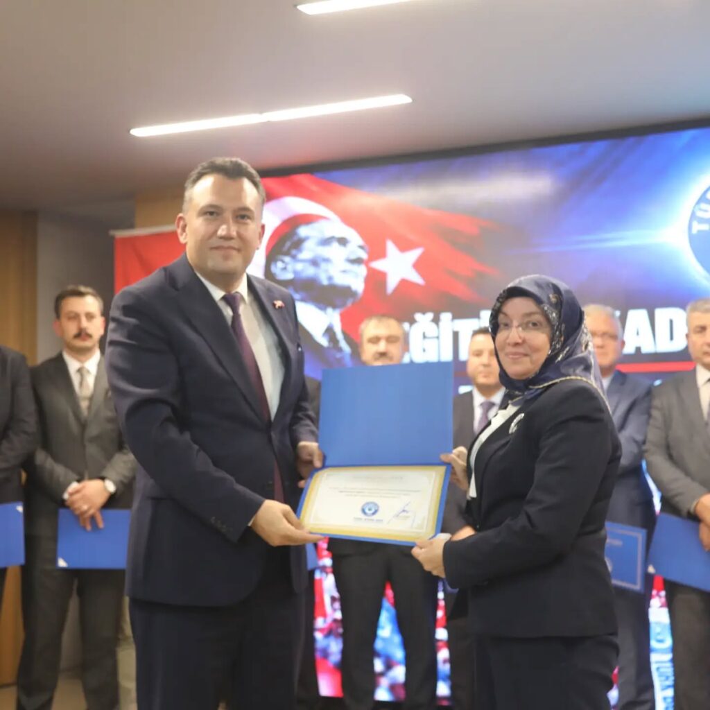 Türk Büro-Sen Bursa 2 No’lu Şube’den sendikal eğitim programına katılım