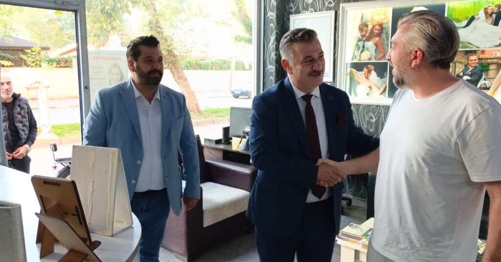 Anahtar Parti Osmangazi’den Esnaf Ziyareti: Sorunlar Yerinde Dinlendi